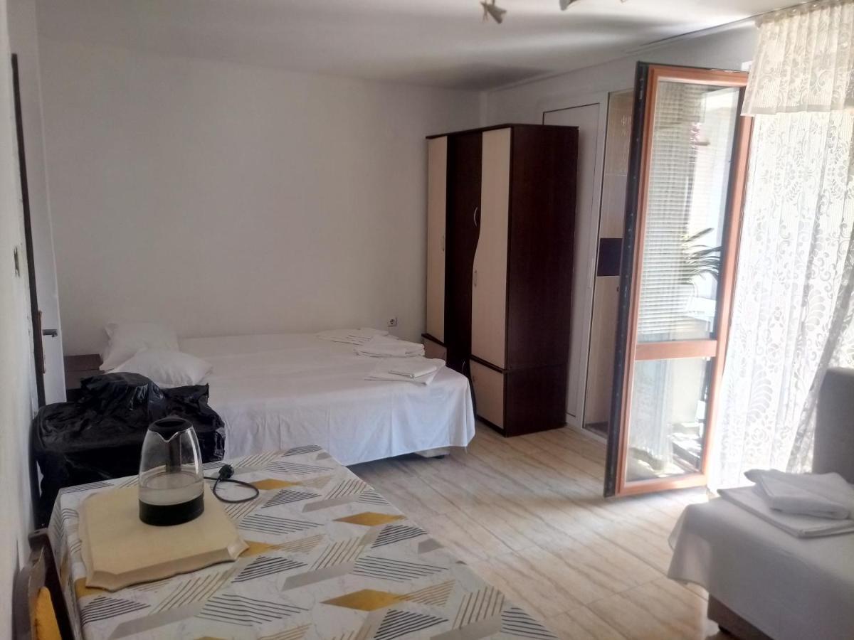 Farlalievi Guest House Sozopol Exterior photo
